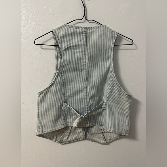 Striped blue and white faded vest - Picture 2 of 2